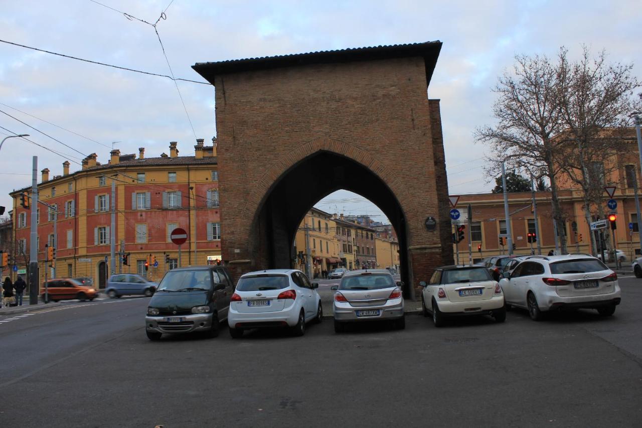 Affittacamere V Torre V Nigrisoli A Porta San Vitale Bolonya Dış mekan fotoğraf